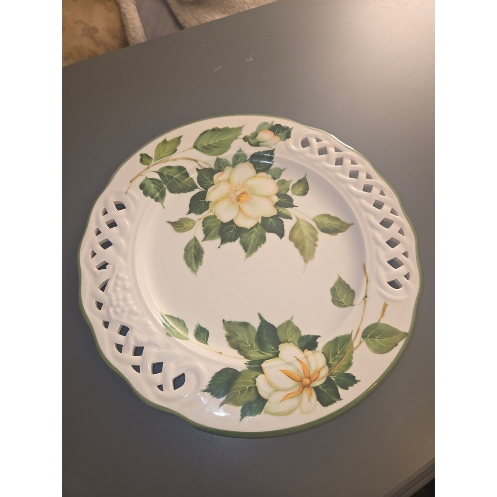 Discontinued vintage Brunelli tiffany plate